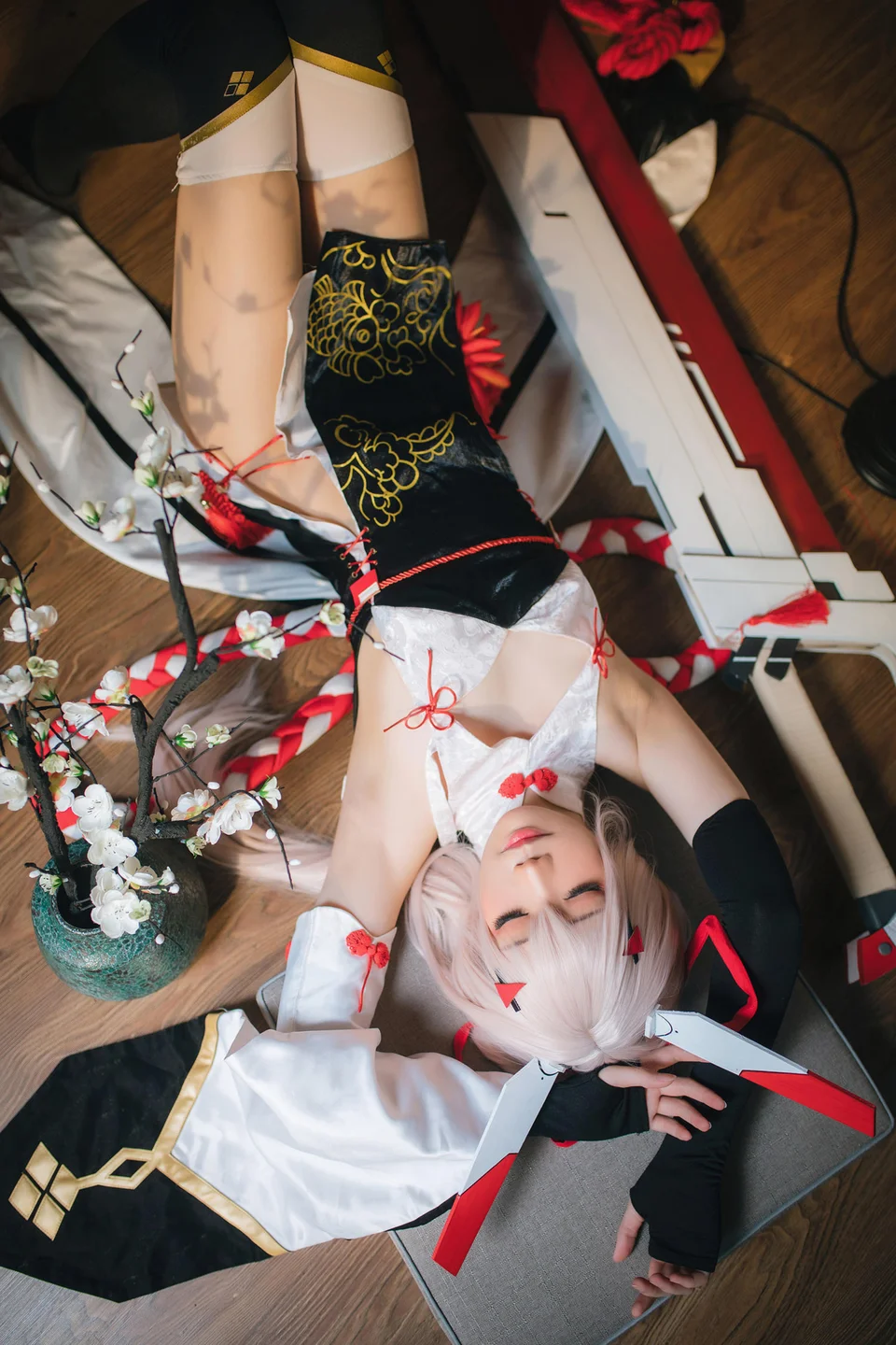 焖焖碳_碧蓝航线·绫波_旗袍_新岁之鬼神_25P_417MB tg@simisebaisi 【丝足阁】025.webp